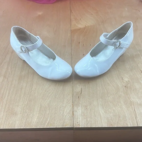 Christie & Jill girls white dress patent pageant shoe with bling accent size 1 - Picture 3 of 6